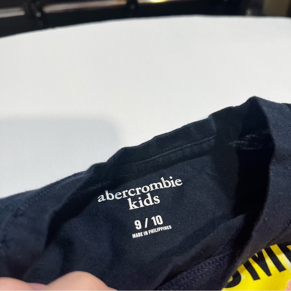 Abercrombie and Fitch Girls Tee Moose Heart Pink Yellow Blue Size 9/10 - Picture 4 of 4